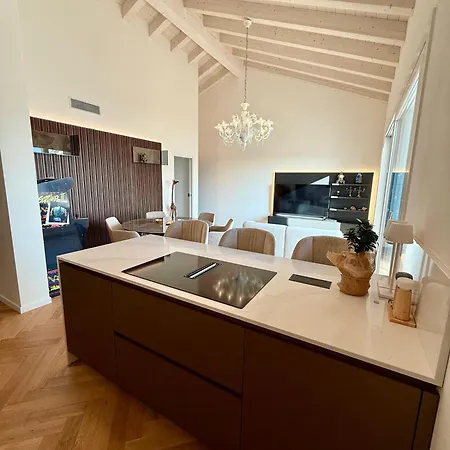 아파트 Luxury And Pool House